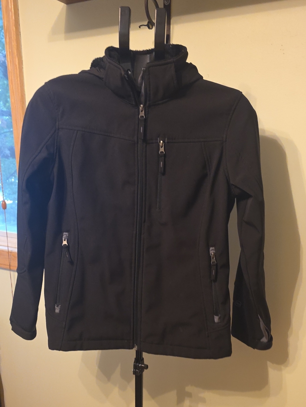 Free Country Womens Black Hooded Softshell Jacket